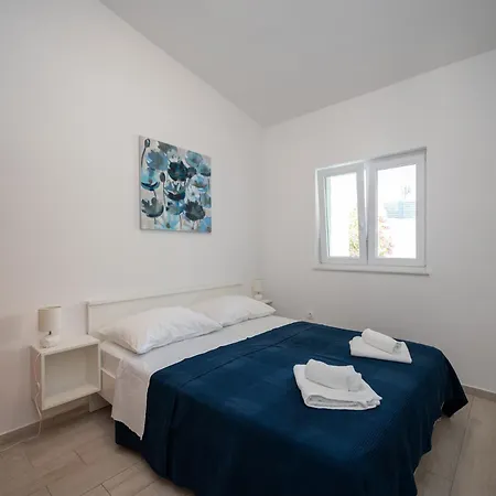 With Parking Space Pag - 24714