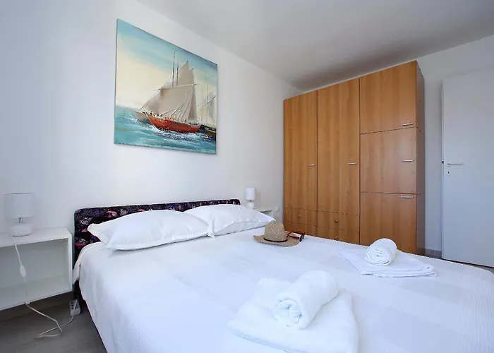 With Parking Space Pag - 24714 *